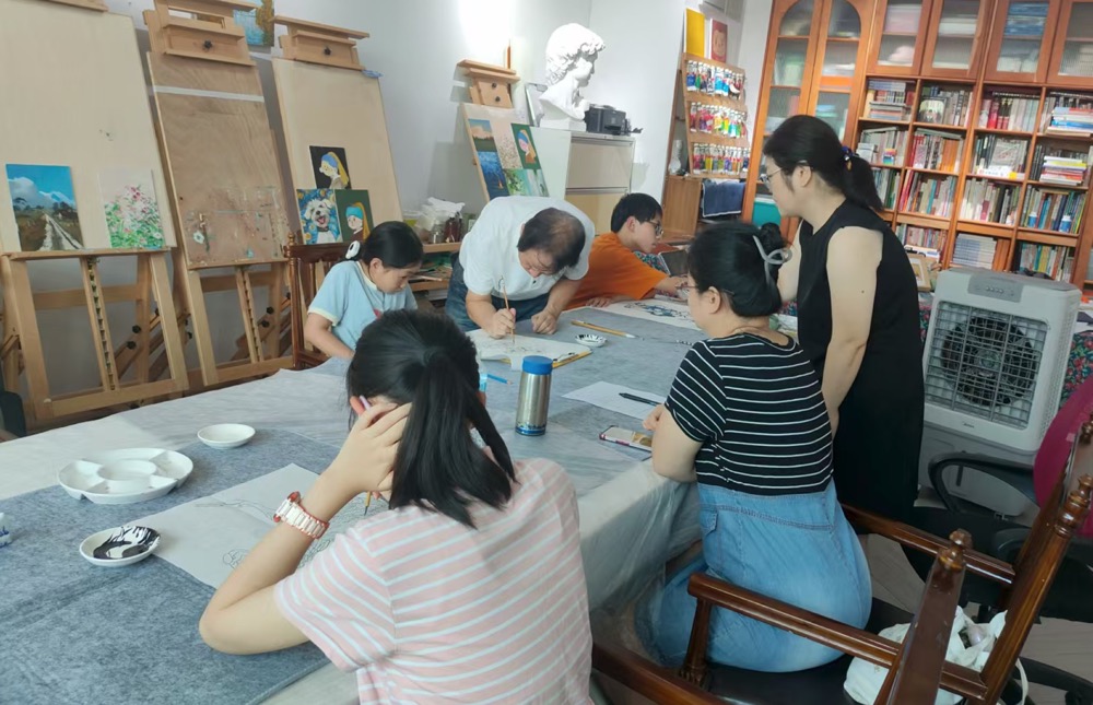 国画课堂现场图片4