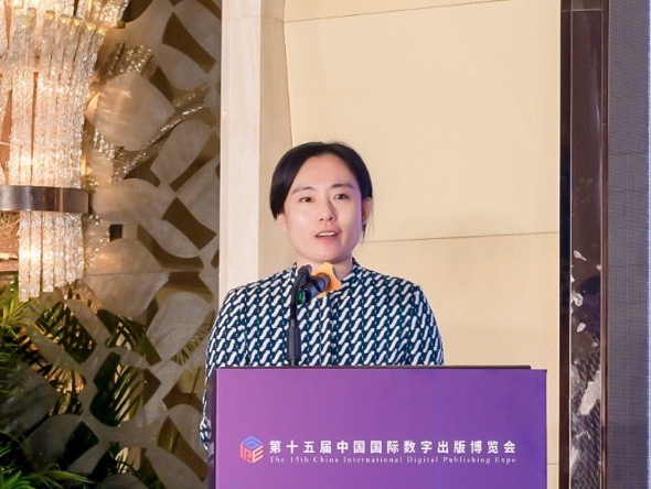 刘寅春 - 北京大学历史学学士、理学硕士