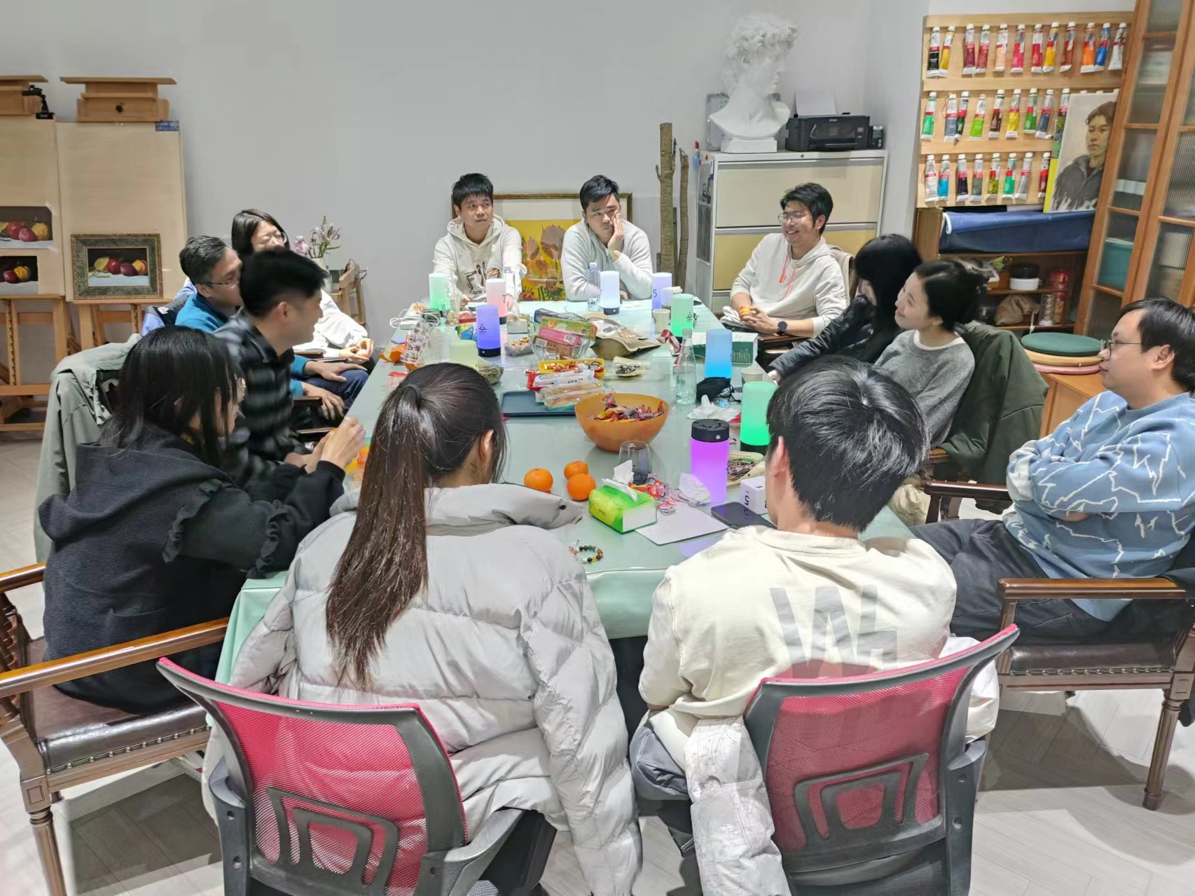 轻松氛围实则波诡云谲
